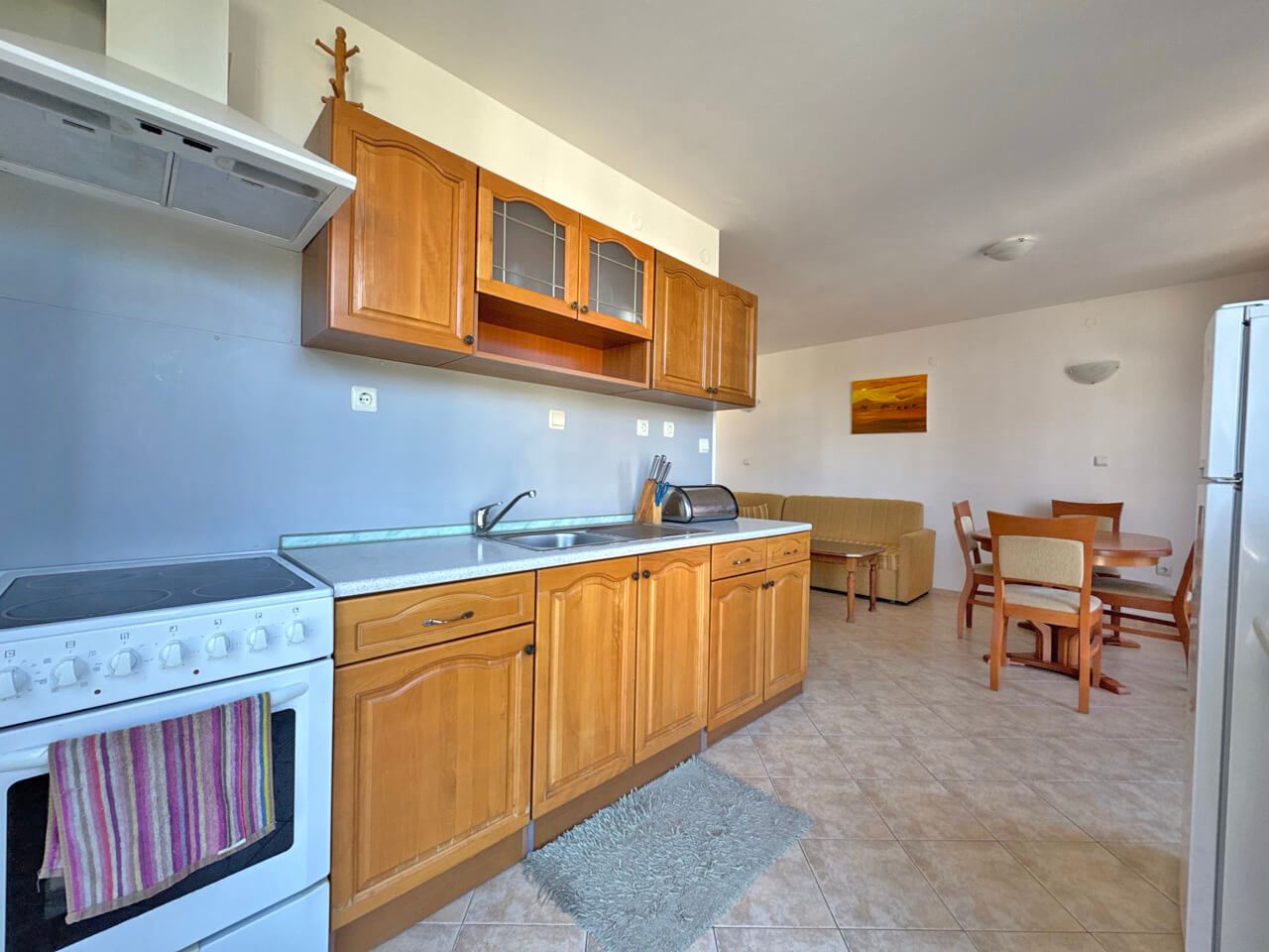 Umeblowany apartament z widokiem na basen w spokojnej, zielonej okolicy Słonecznego Brzegu