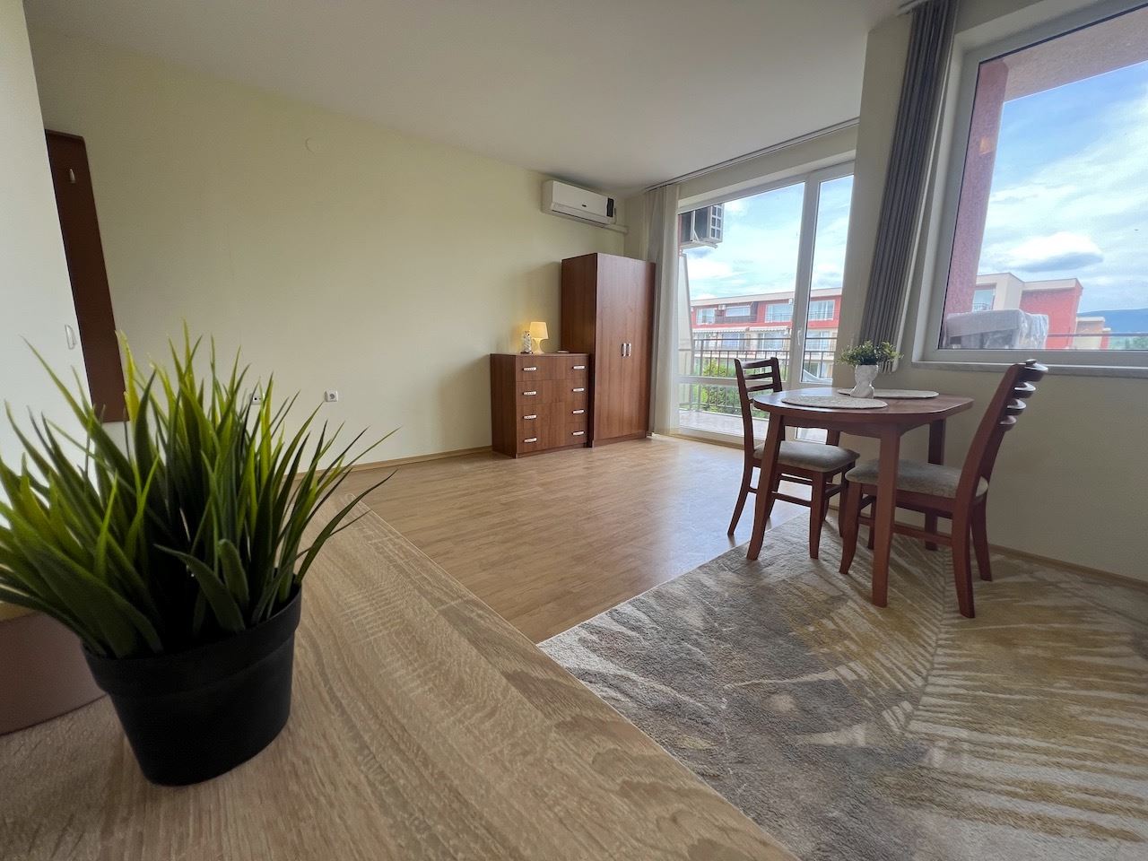 Przestronne studio w Słonecznym Brzegu z doskonałą lokalizacją i imponującym kompleksem – gotowe do zamieszkania lub inwestycji