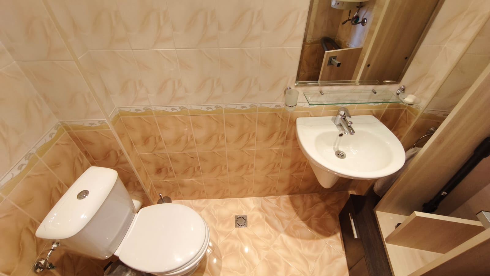 Przestronny apartament z dwiema sypialniami i widokiem na morze w Sveti Vlas, 200 metrów od plaży