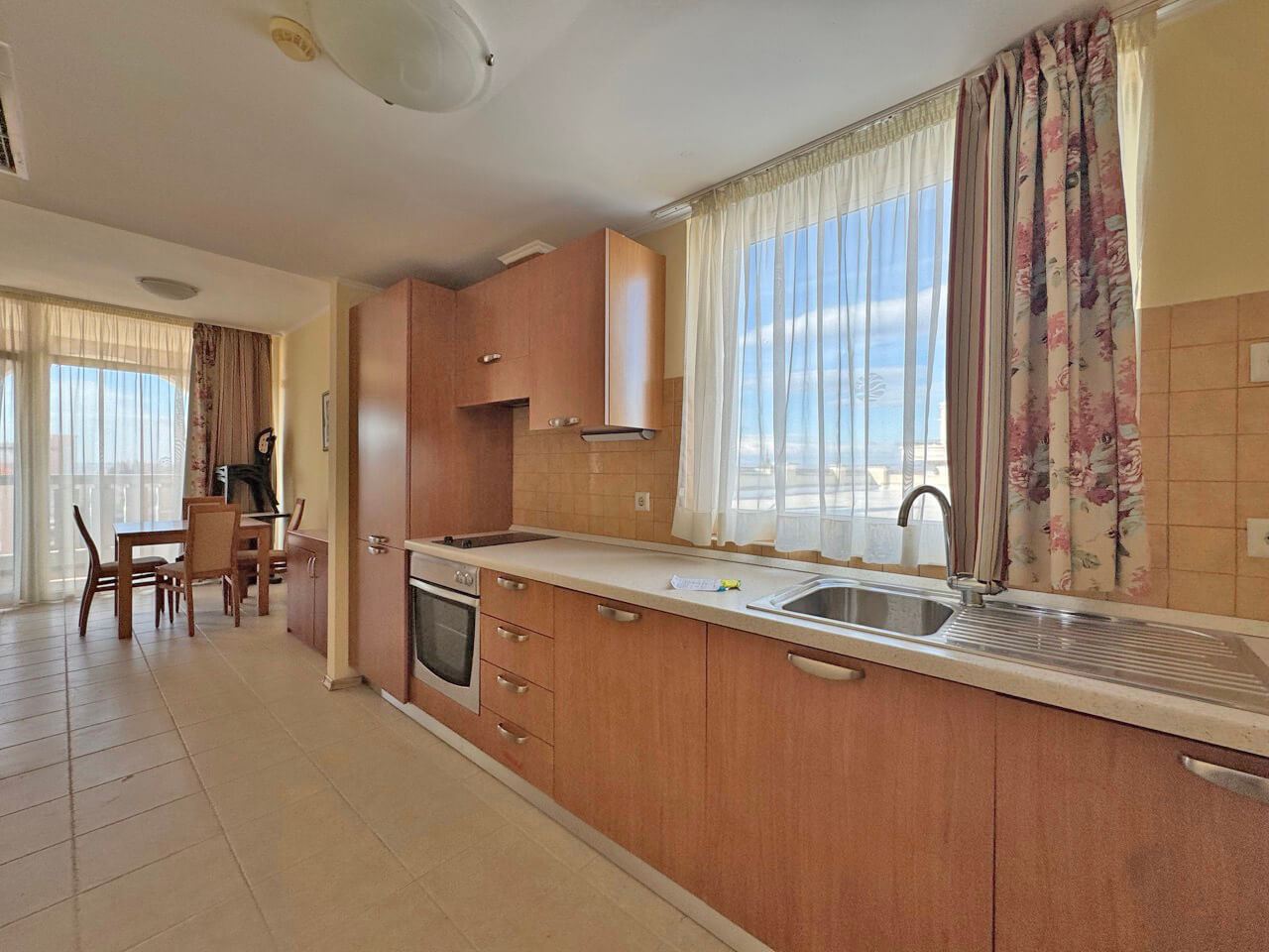 Ekskluzywny apartament z jedną sypialnią w pierwszej linii brzegowej w Pomorie – luksus, prestiż i inwestycja z natychmiastowym zwrotem