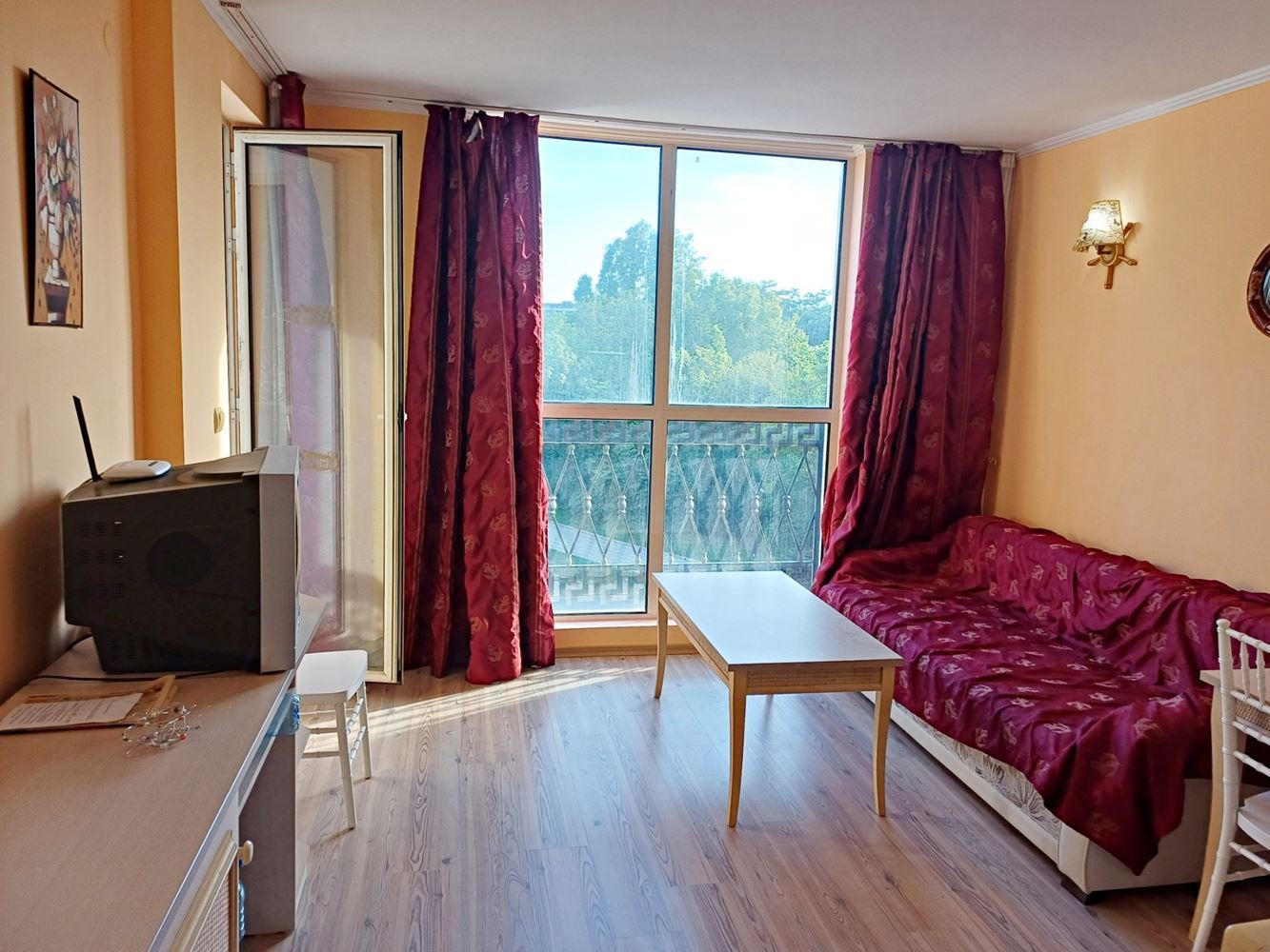 Elegancki apartament z jedną sypialnią 100 metrów od plaży w prestiżowym kompleksie w Słonecznym Brzegu