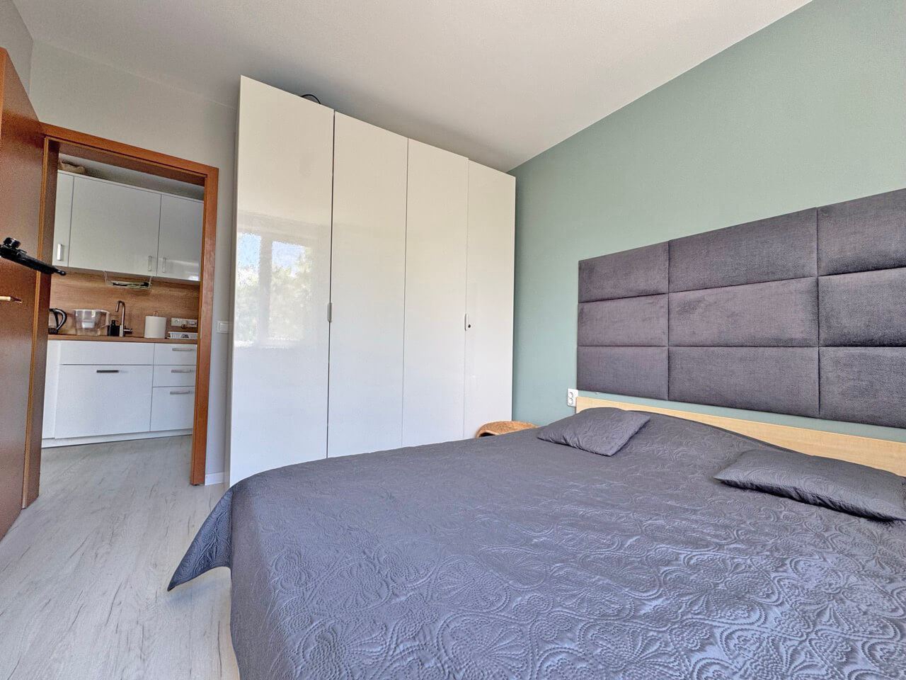 Stylowy apartament z jedną sypialnią w prestiżowym kompleksie w Słonecznym Brzegu – całkowicie odnowiony i gotowy do zamieszkania