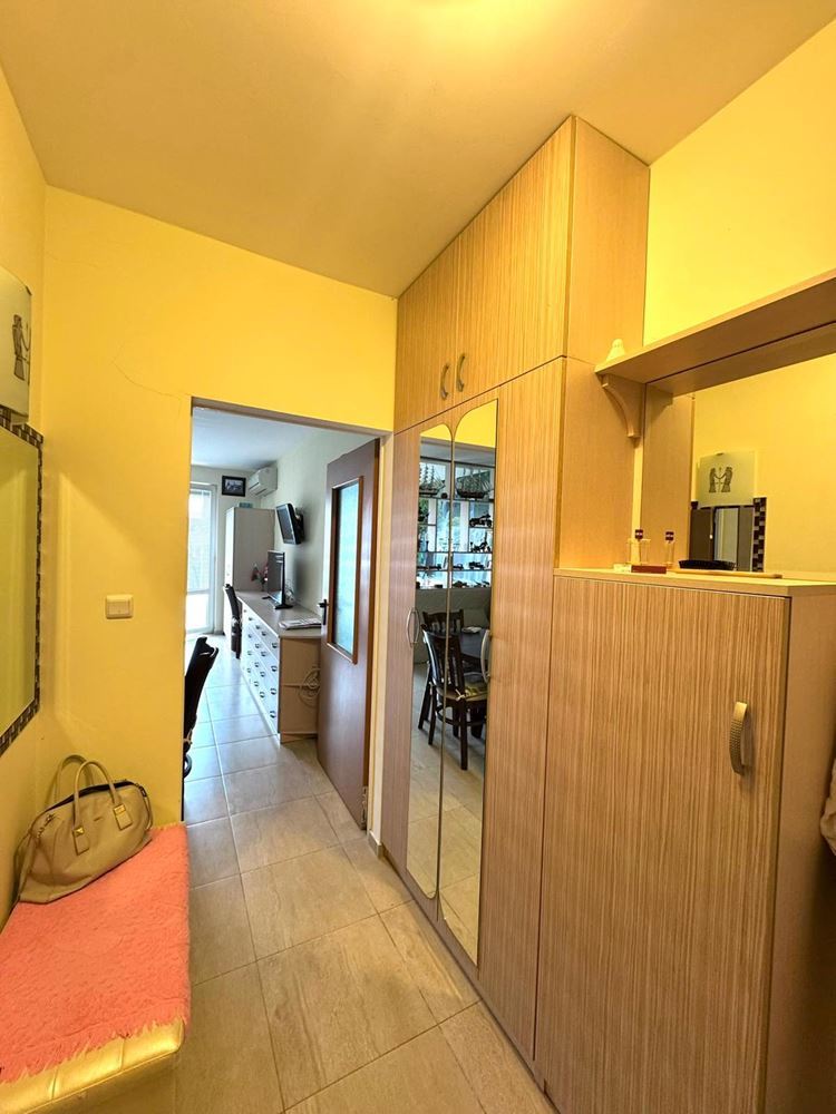 Przestronne i przytulne studio w sercu Starego Miasta Pomorie – tylko 50 metrów od plaży