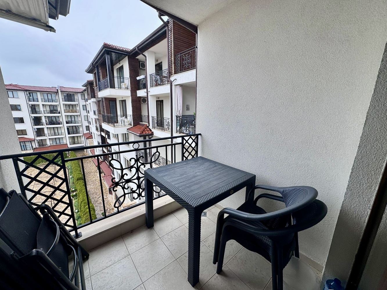 Apartament z jedną sypialnią i panoramicznym widokiem na morze w Nesebyrze – tylko 200 m od plaży, doskonała inwestycja i dom nad morzem