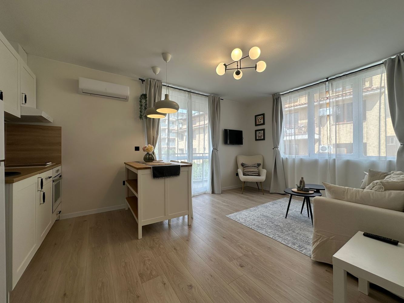 Luksusowo umeblowany apartament z jedną sypialnią bez opłaty za utrzymanie w Słonecznym Brzegu