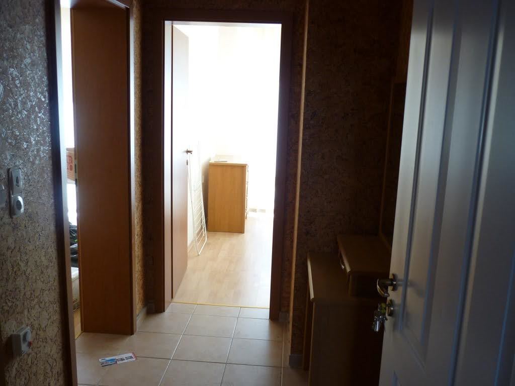  W pełni umeblowane mieszkanie z jedną sypialnią na pierwszej linii brzegowej z widokiem na morze w Elenite