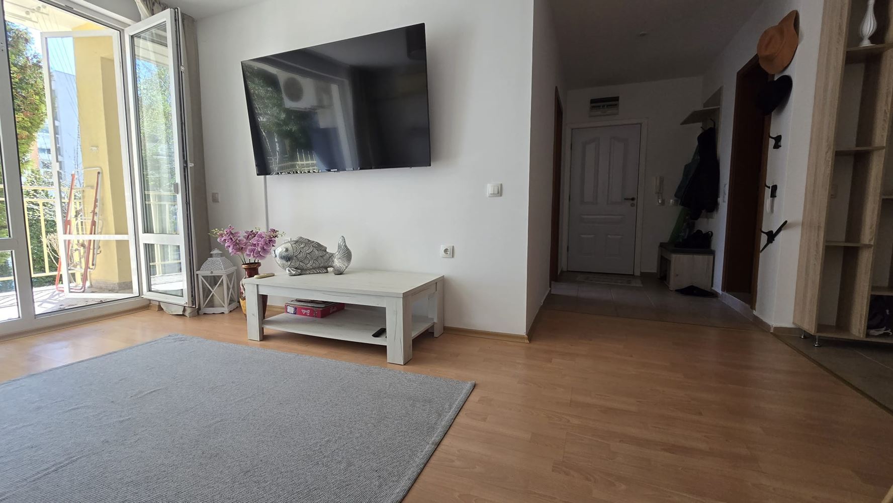 Stylowy apartament z jedną sypialnią w elitarnym kompleksie w Świętym Własie – komfort, spokój i całoroczna wygoda