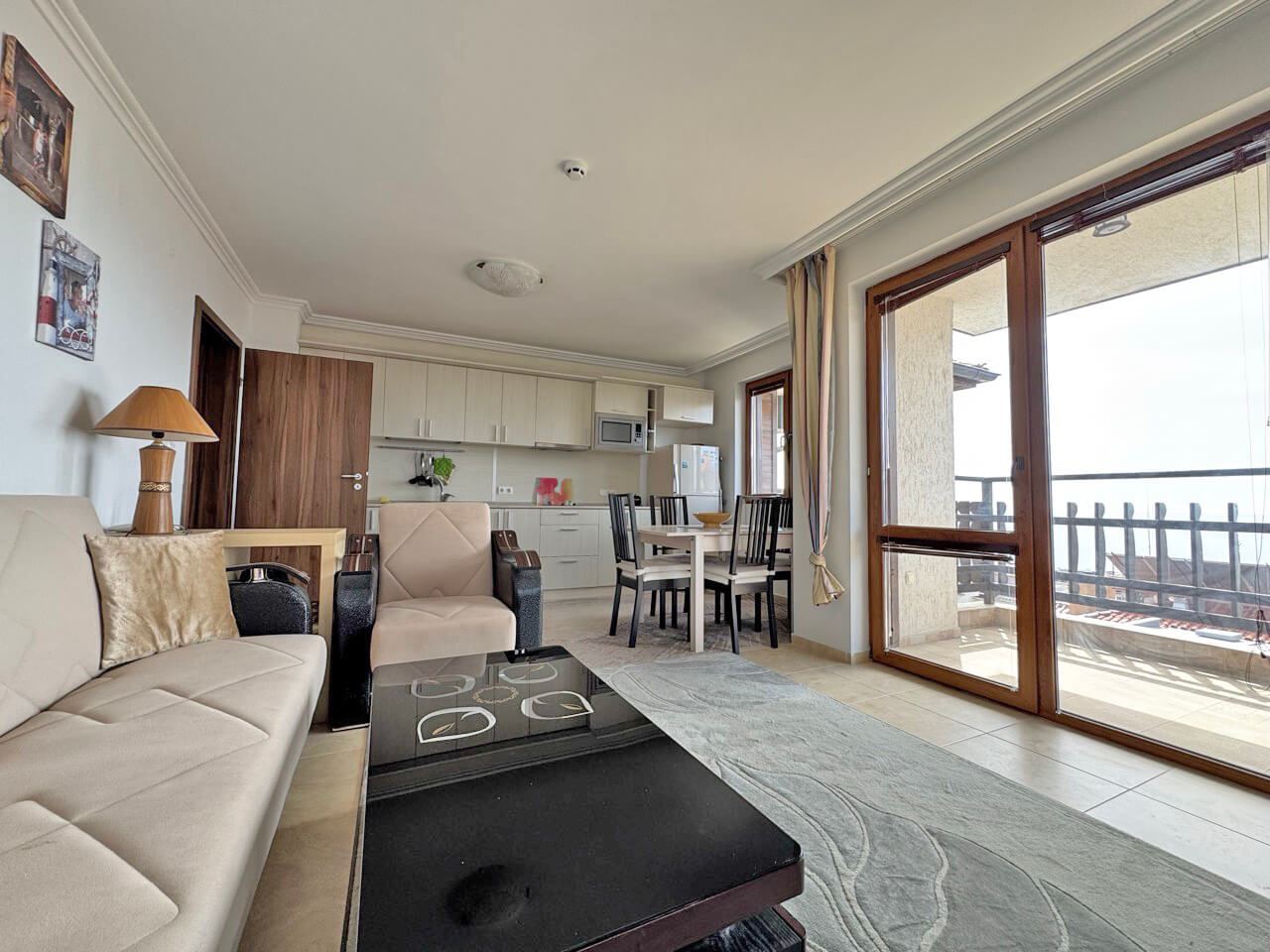 Przestronne mieszkanie z 2 sypialniami w butikowym kompleksie kilka metrów od morza w Sveti Vlas