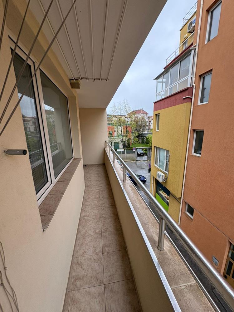 Dwupokojowe mieszkanie w Pomorie – doskonała lokalizacja 400 m od morza i centrum