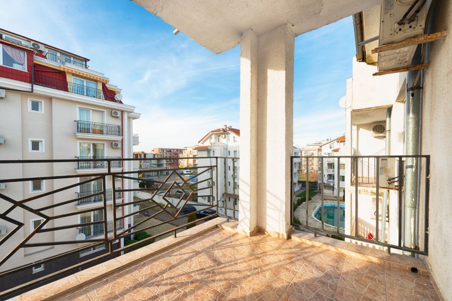 Stylowo wyremontowane mieszkanie z dwiema sypialniami w zadbanym kompleksie w Słonecznym Brzegu – komfort, spokój i doskonała lokalizacja