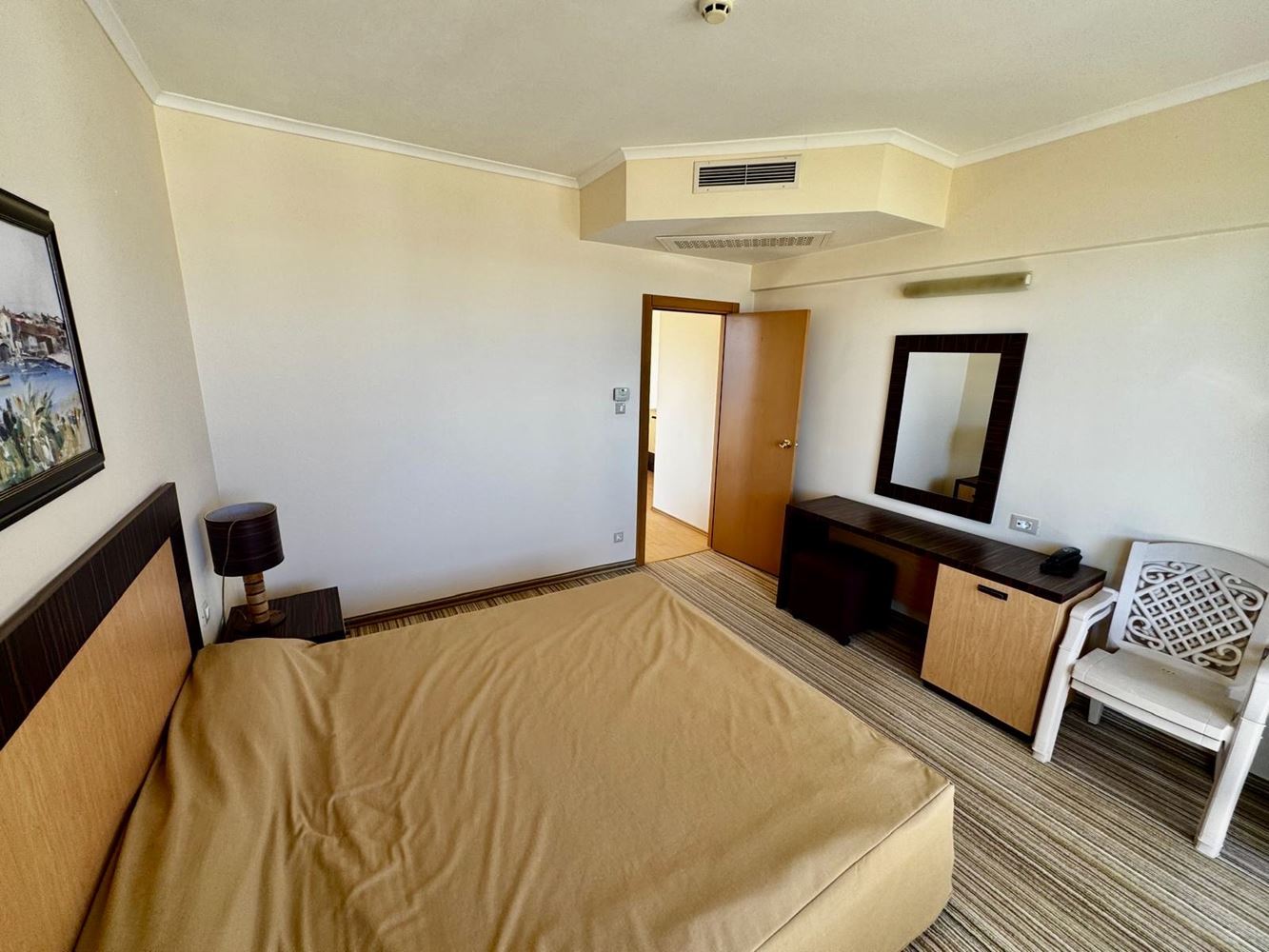 Przestronny apartament z jedną sypialnią, dużym tarasem i panoramicznym widokiem na morze