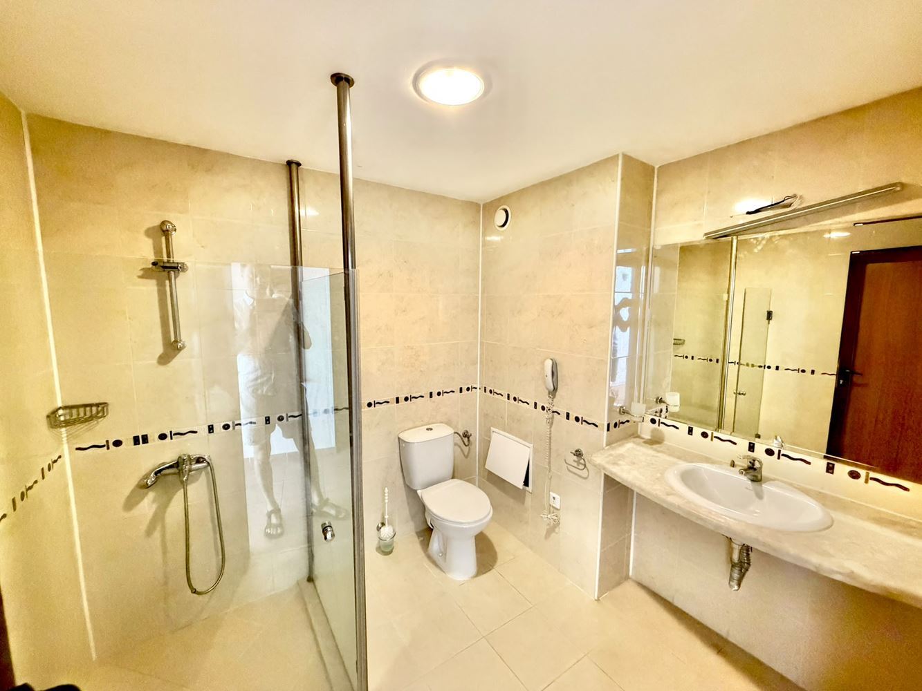 Apartament z jedną sypialnią z panoramicznym widokiem na morze w pierwszej linii brzegowej w Świętym Własie