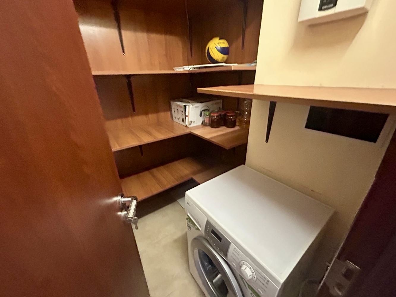 Przestronny apartament z dwiema sypialniami w Nesebyrze – dwa tarasy i możliwość wydzielenia trzeciej sypialni