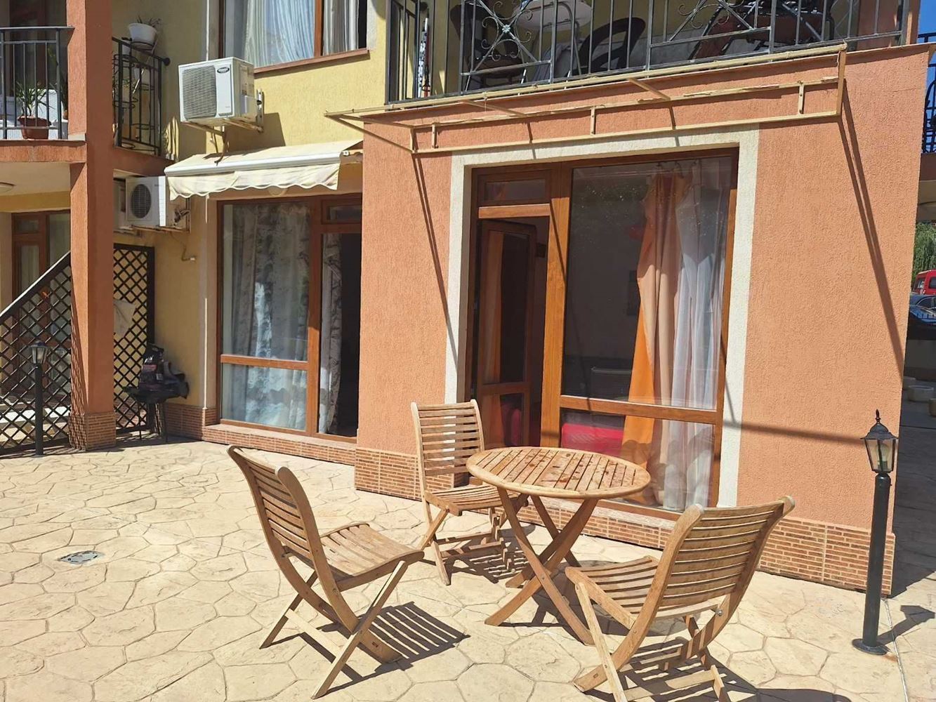 Przytulny apartament z jedną sypialnią na parterze, 300 metrów od morza w Sveti Vlas