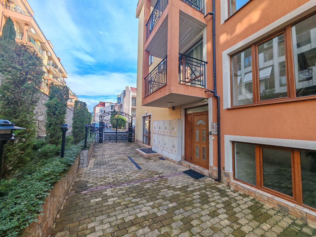 Apartament z dwiema sypialniami w Sveti Vlas z doskonałymi udogodnieniami w zamkniętym kompleksie