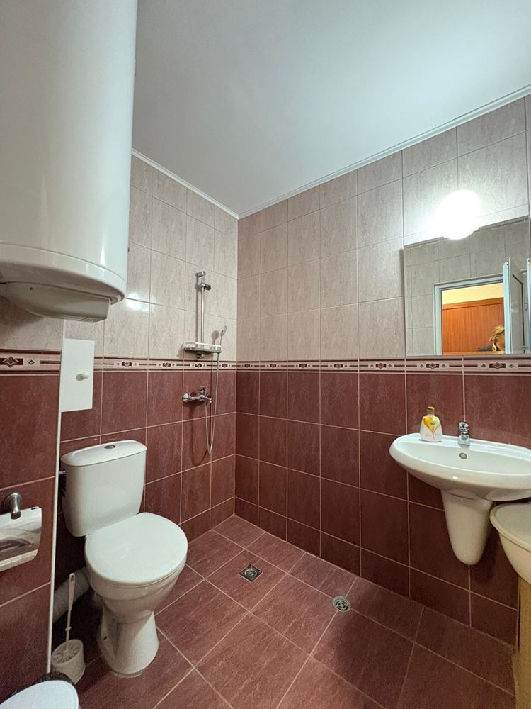 Umeblowane studio w Pomorie – doskonała lokalizacja, 400 m od morza i centrum miasta