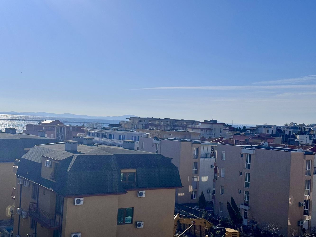 Apartament z jedną sypialnią i panoramicznym widokiem na morze w Nesebyrze – tylko 200 m od plaży, doskonała inwestycja i dom nad morzem