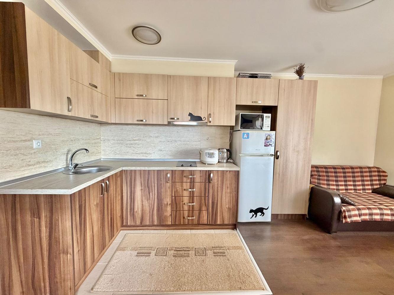 Apartament z jedną sypialnią z widokiem na morze i niską opłatą za utrzymanie w Rawdzie