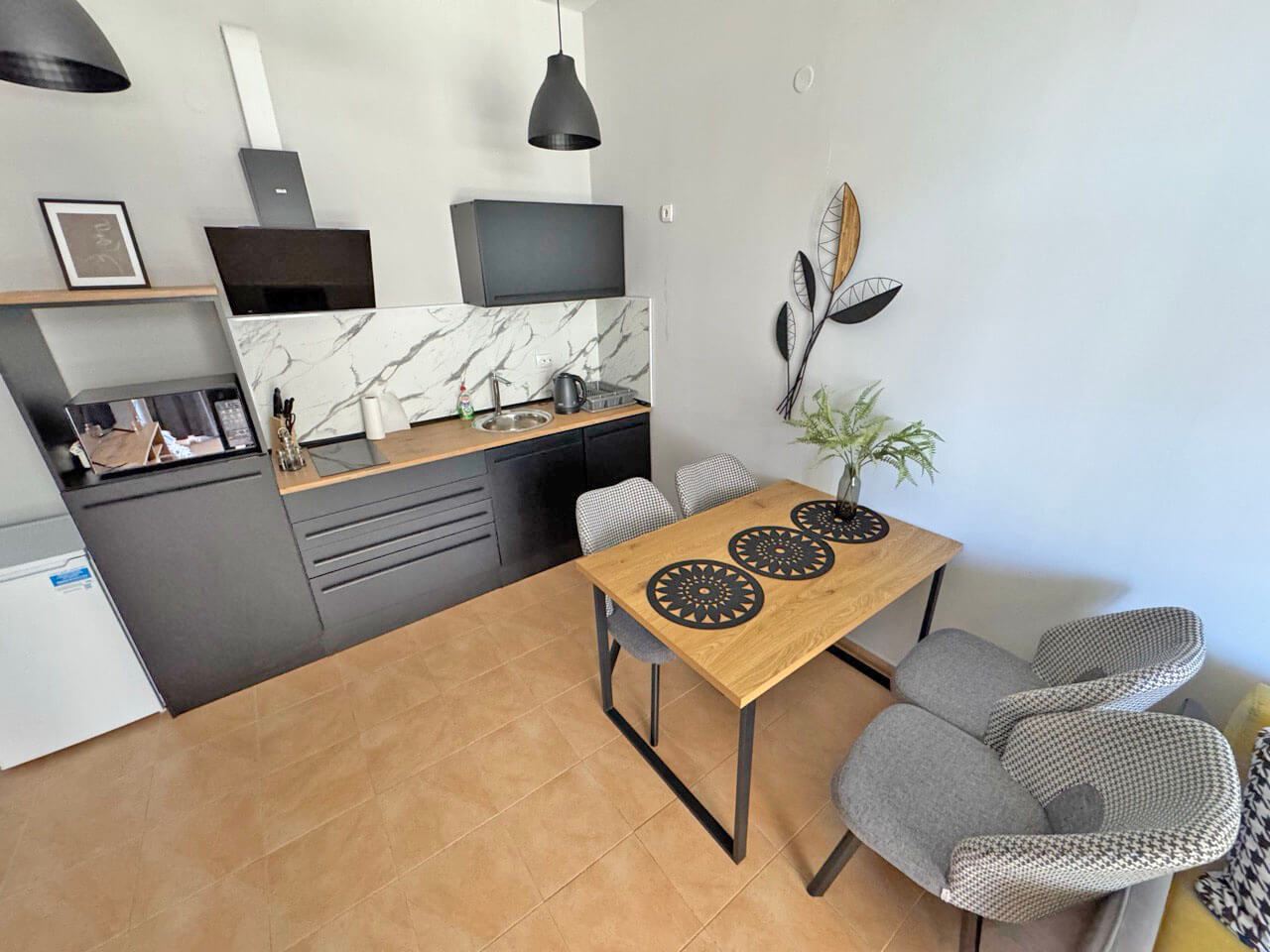  Apartament jednopokojowy w Świętym Własie – komfort, przytulność i w pełni umeblowane mieszkanie w prestiżowym kompleksie