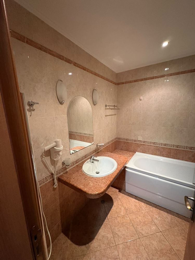 Luksusowy apartament z jedną sypialnią z widokiem na morze w pierwszej linii w Pomorie – prestiżowa nieruchomość z wyjątkowymi udogodnieniami