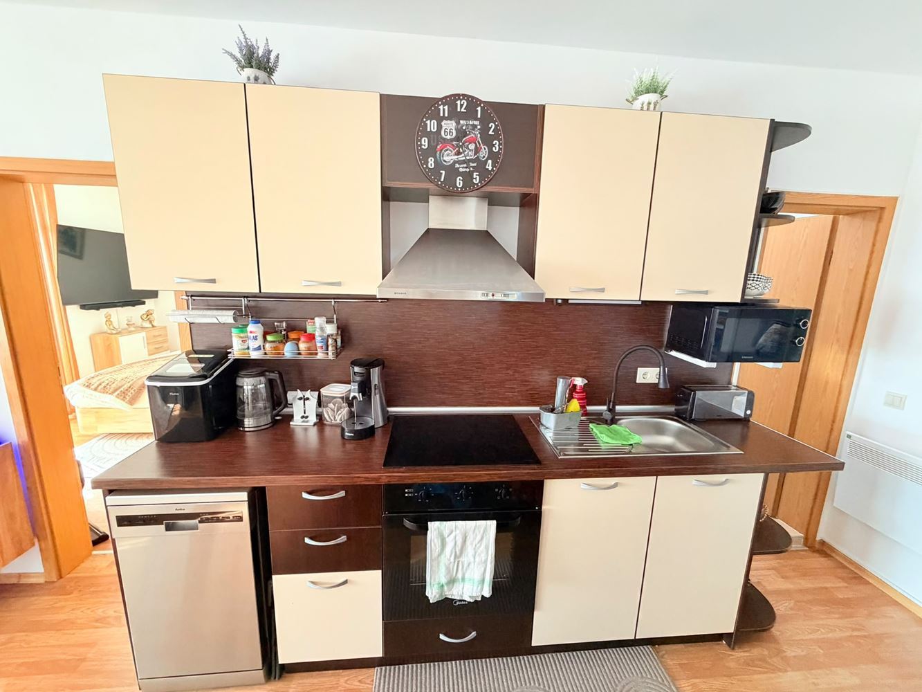 Luksusowy apartament z dwiema sypialniami i widokiem na basen w Aheloy – w pełni umeblowany i gotowy do zamieszkania