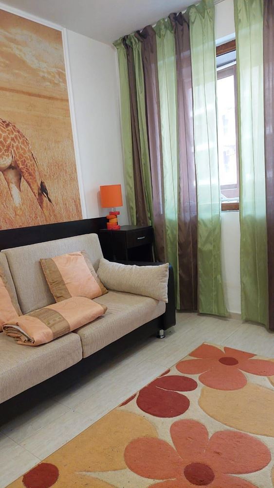 Umeblowane studio w Starym Mieście Pomorie – 100 m od morza, z dużym przeszklonym balkonem i doskonałą lokalizacją