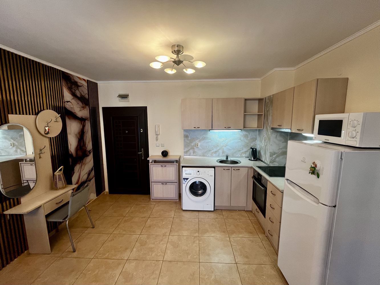Przestronny apartament z dwiema sypialniami w Nesebyrze – w pełni umeblowany i gotowy do zamieszkania