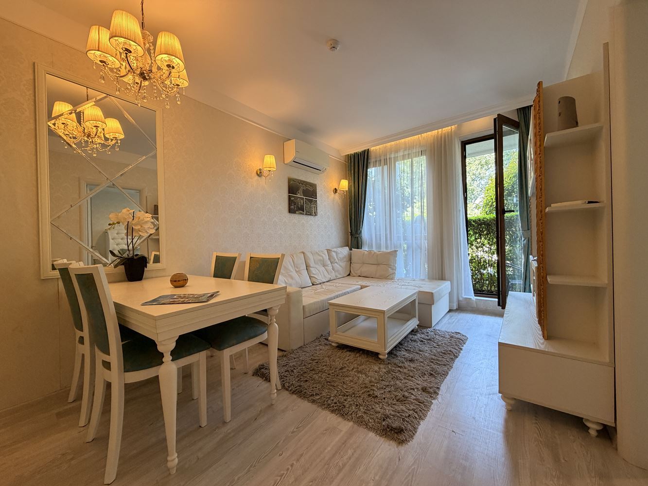 Apartament z jedną sypialnią z widokiem na park i basen w prestiżowym kompleksie w Słonecznym Brzegu