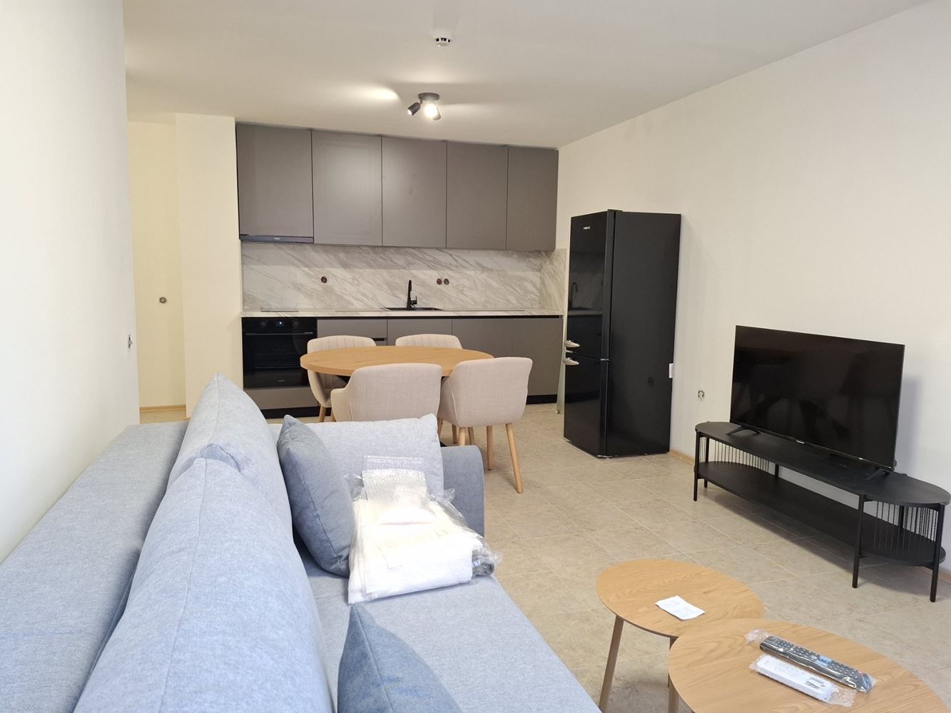 Przytulny apartament z jedną sypialnią w centrum Rawdy – kilka minut od plaży