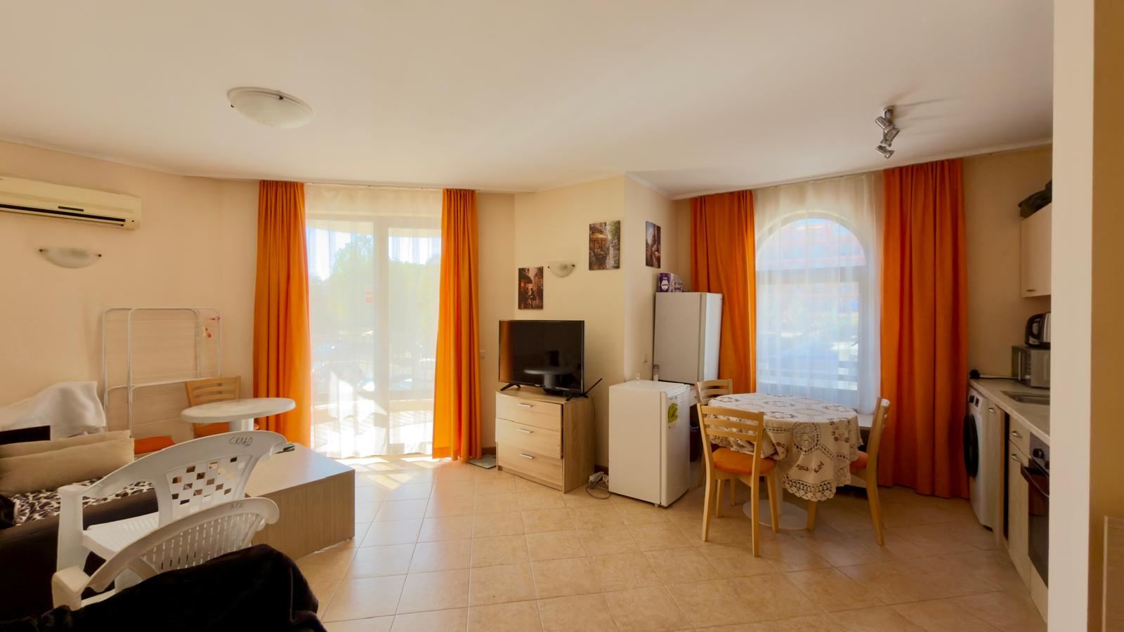 Przestronny apartament z dwiema sypialniami w luksusowym kompleksie w Słonecznym Brzegu