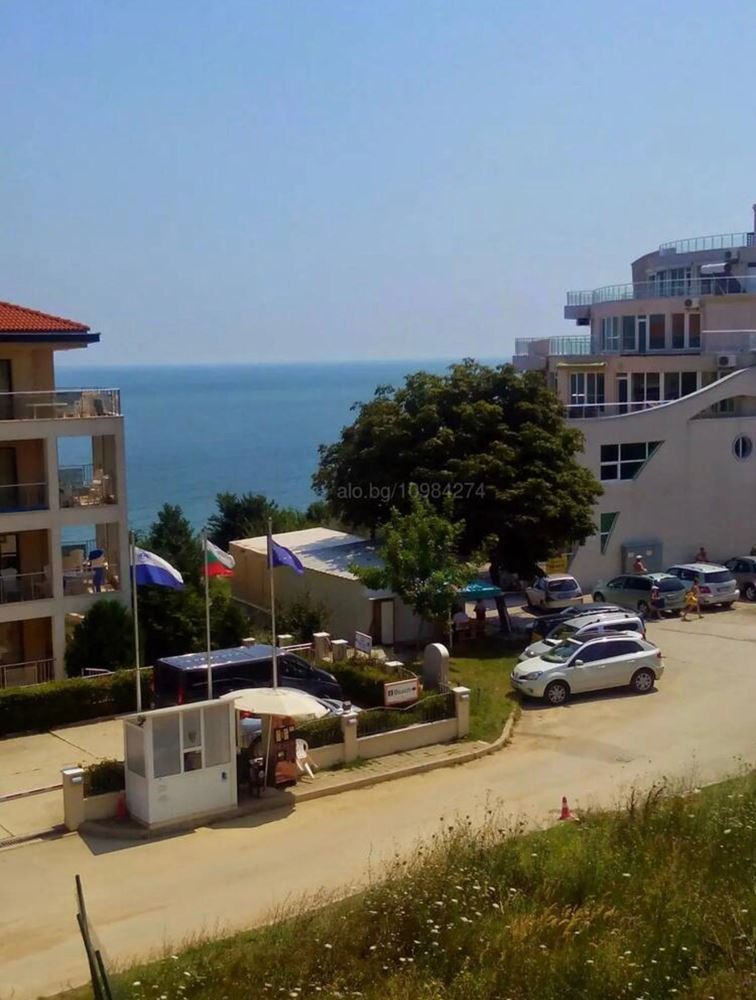 Trzypokojowe mieszkanie z widokiem na morze 50 metrów od plaży w Białej – bez opłaty eksploatacyjnej