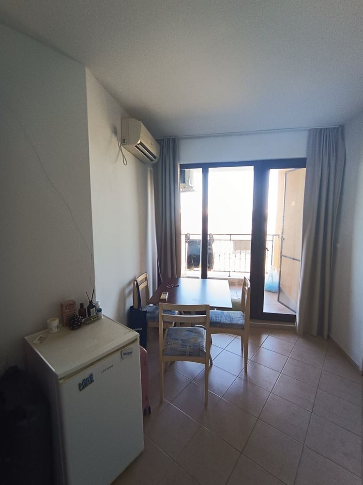 Apartament na pierwszej linii z panoramicznym widokiem na morze i pełną infrastrukturą – Aheloy