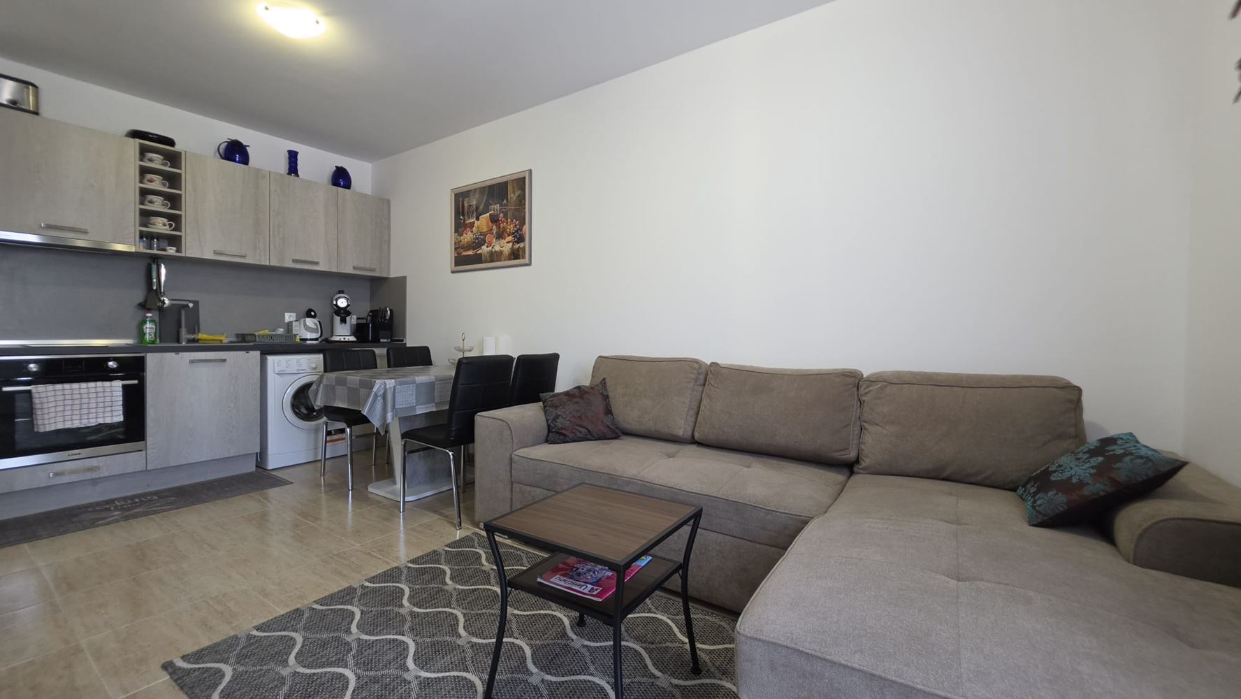 Przytulny apartament z jedną sypialnią w centralnej części Słonecznego Brzegu – doskonały wybór na wypoczynek i inwestycję