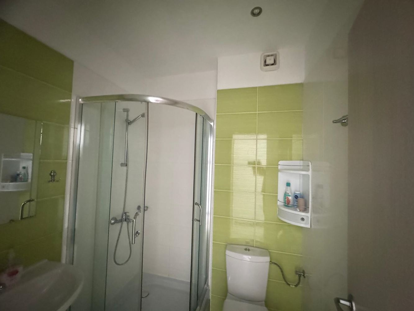 Wymarzony dom nad morzem – apartament z dwiema sypialniami, doskonałą lokalizacją i udogodnieniami
