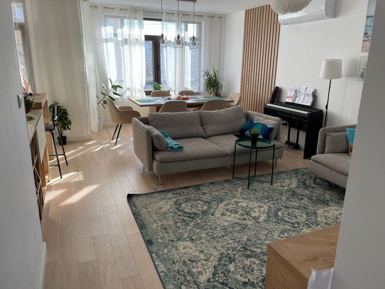 Przestronne pięciopokojowe mieszkanie z panoramą morza w Pomorie – komfort, styl i funkcjonalność dla dużej rodziny