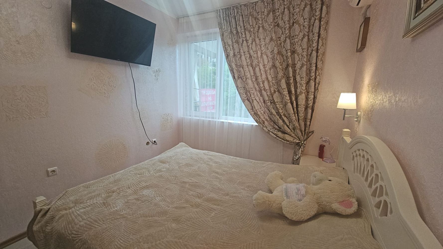 Trzypokojowe mieszkanie w zamkniętym kompleksie w Sveti Vlas – tylko 300 m od plaży