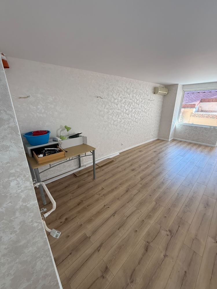 Studio w Sveti Vlas z dużym tarasem i doskonałą lokalizacją – idealne na wypoczynek lub inwestycję