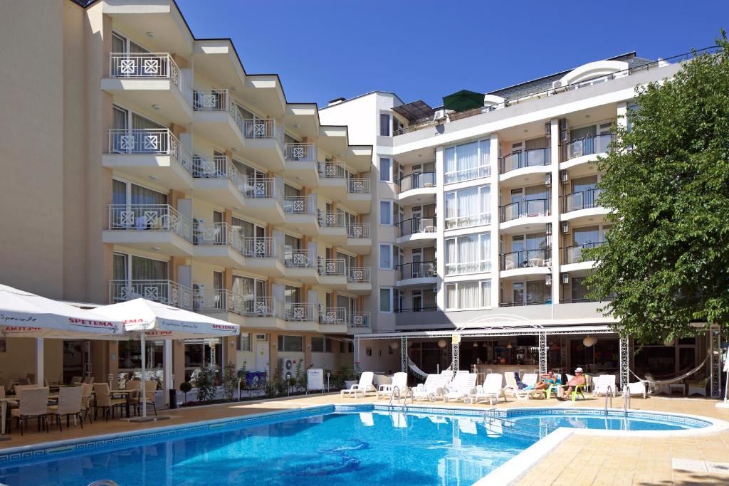 Apartament z dwiema sypialniami 300 metrów od plaży w centrum Słonecznego Brzegu