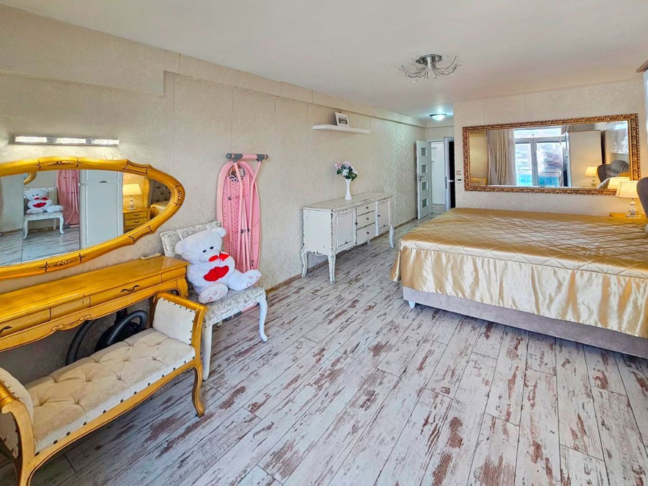 Luksusowy apartament trzypokojowy z widokiem na morze na pierwszej linii w Rawdzie – 114 m², dwa tarasy i pełen komfort