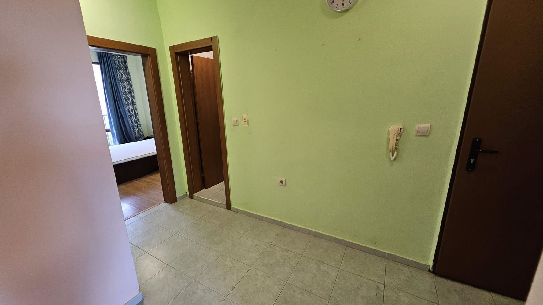 Przestronny apartament z dwiema sypialniami w Primorsku – komfort, spokój i niska opłata za utrzymanie