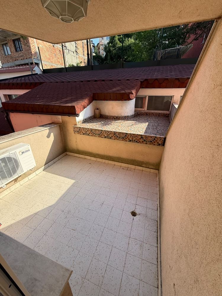 Studio w Sveti Vlas z dużym tarasem i doskonałą lokalizacją – idealne na wypoczynek lub inwestycję