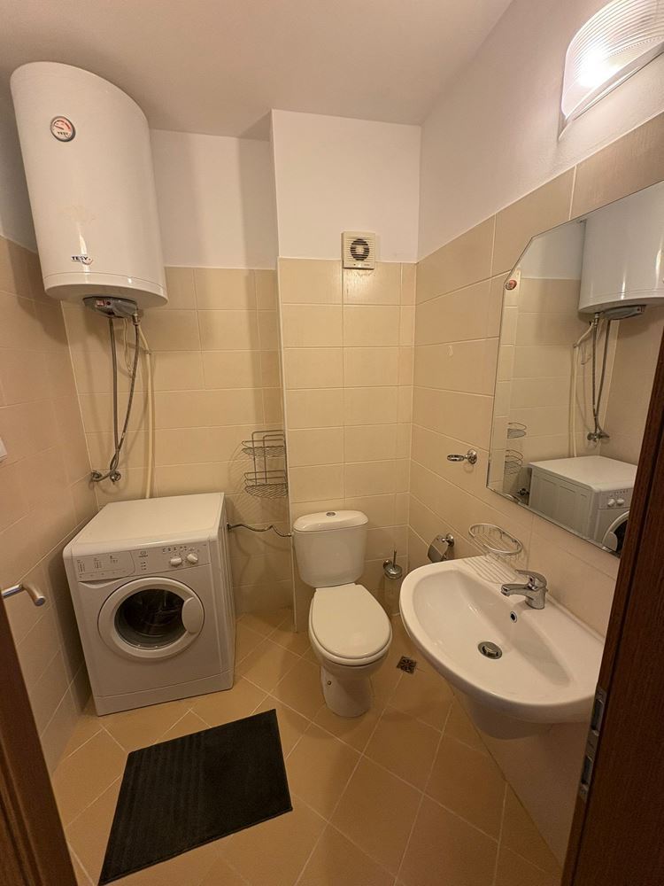  Panoramiczne mieszkanie dwupokojowe na pierwszej linii morza w Pomorie z bezpośrednim widokiem na morze