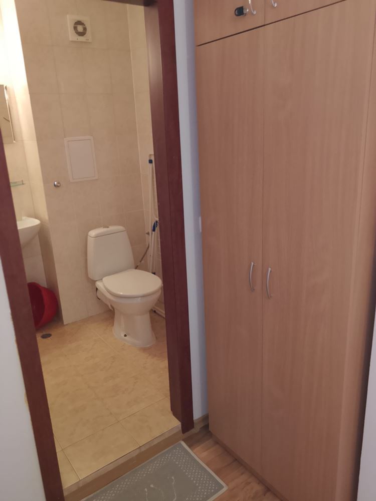 Przestronne studio z widokiem na basen w Aheloy – komfort i udogodnienia w zamkniętym kompleksie