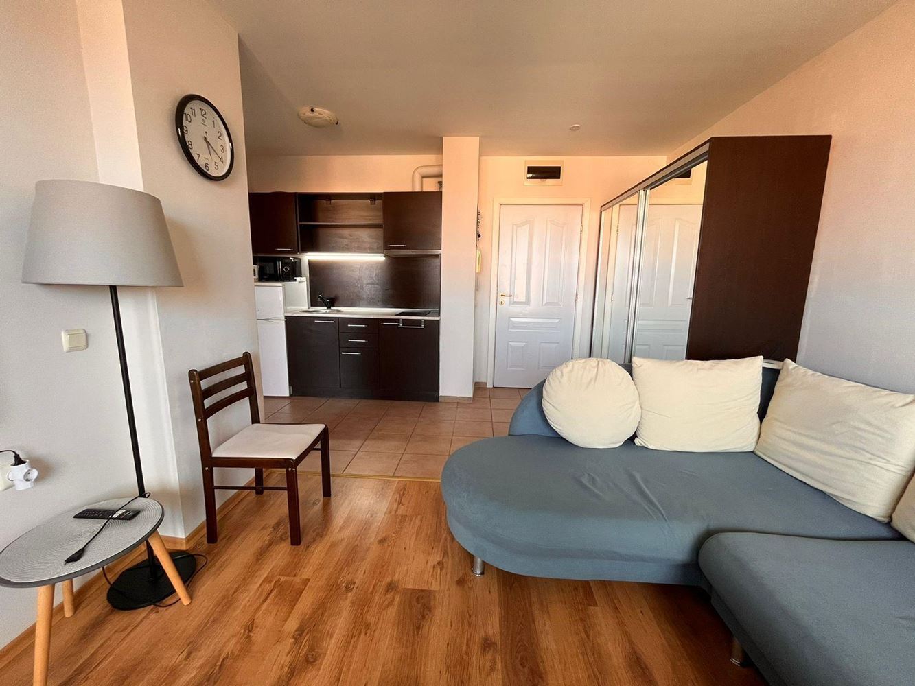 Dwupokojowe mieszkanie w Słonecznym Brzegu – komfort, spokój i zielone otoczenie w pięknym kompleksie