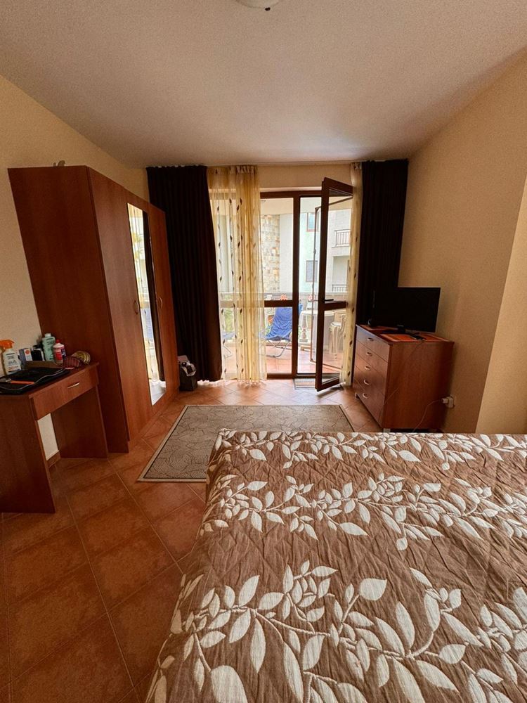 Przestronny apartament z jedną sypialnią w całorocznym kompleksie – doskonały wybór do zamieszkania i inwestycji