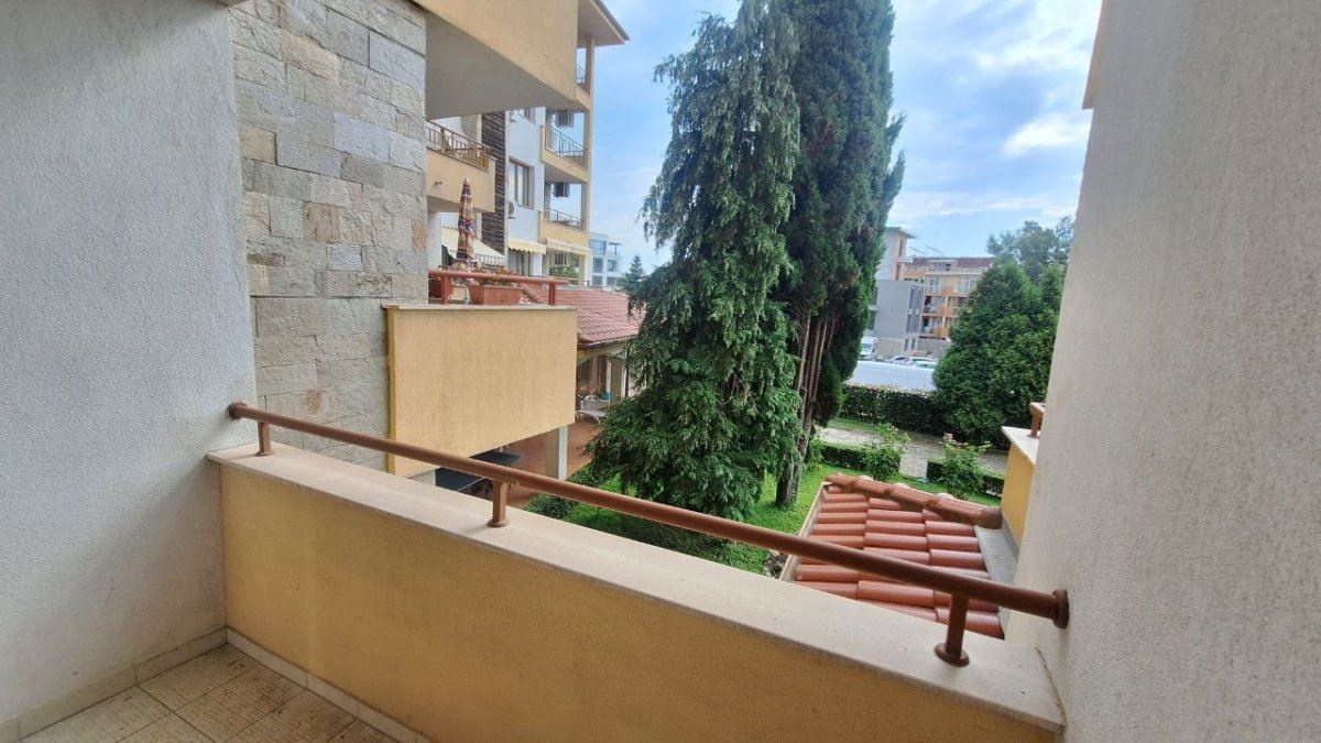 Przestronny apartament z dwiema sypialniami zaledwie kilka metrów od plaży w Rawdzie