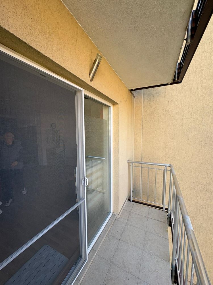 Przestronne studio w sercu Starego Miasta w Pomorie – zaledwie kilka kroków od morza