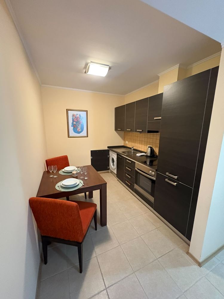 Luksusowy apartament z jedną sypialnią z widokiem na morze w pierwszej linii w Pomorie – prestiżowa nieruchomość z wyjątkowymi udogodnieniami