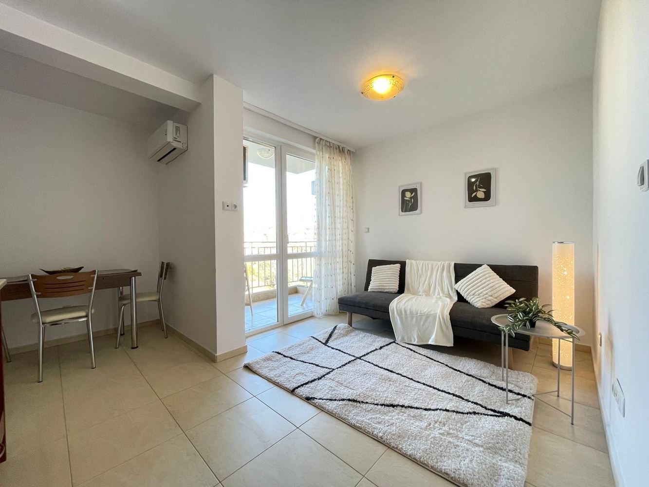 Stylowe umeblowane studio w całorocznym kompleksie w Słonecznym Brzegu, 400 metrów od plaży