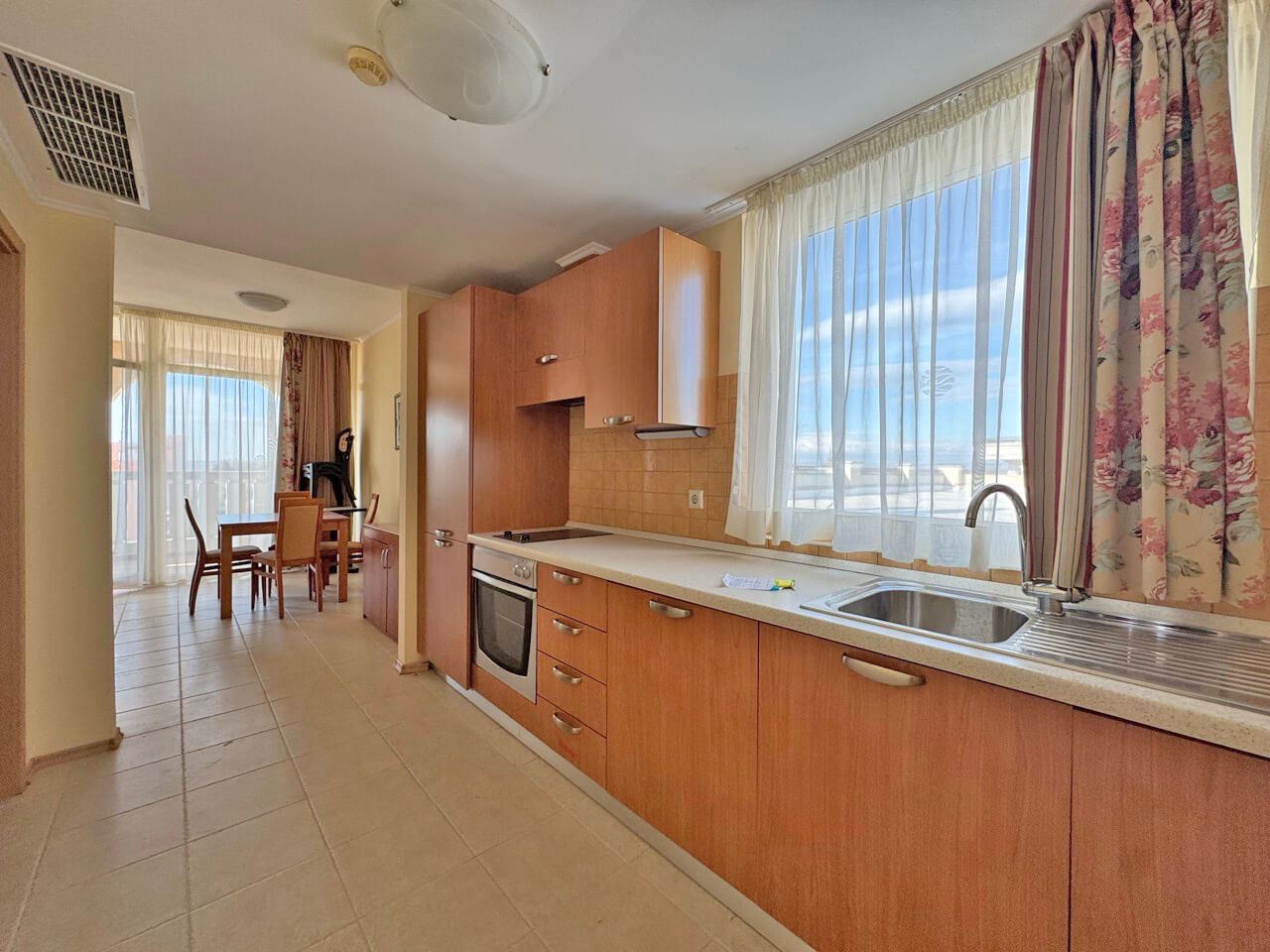 Ekskluzywny apartament z jedną sypialnią w pierwszej linii brzegowej w Pomorie – luksus, prestiż i inwestycja z natychmiastowym zwrotem